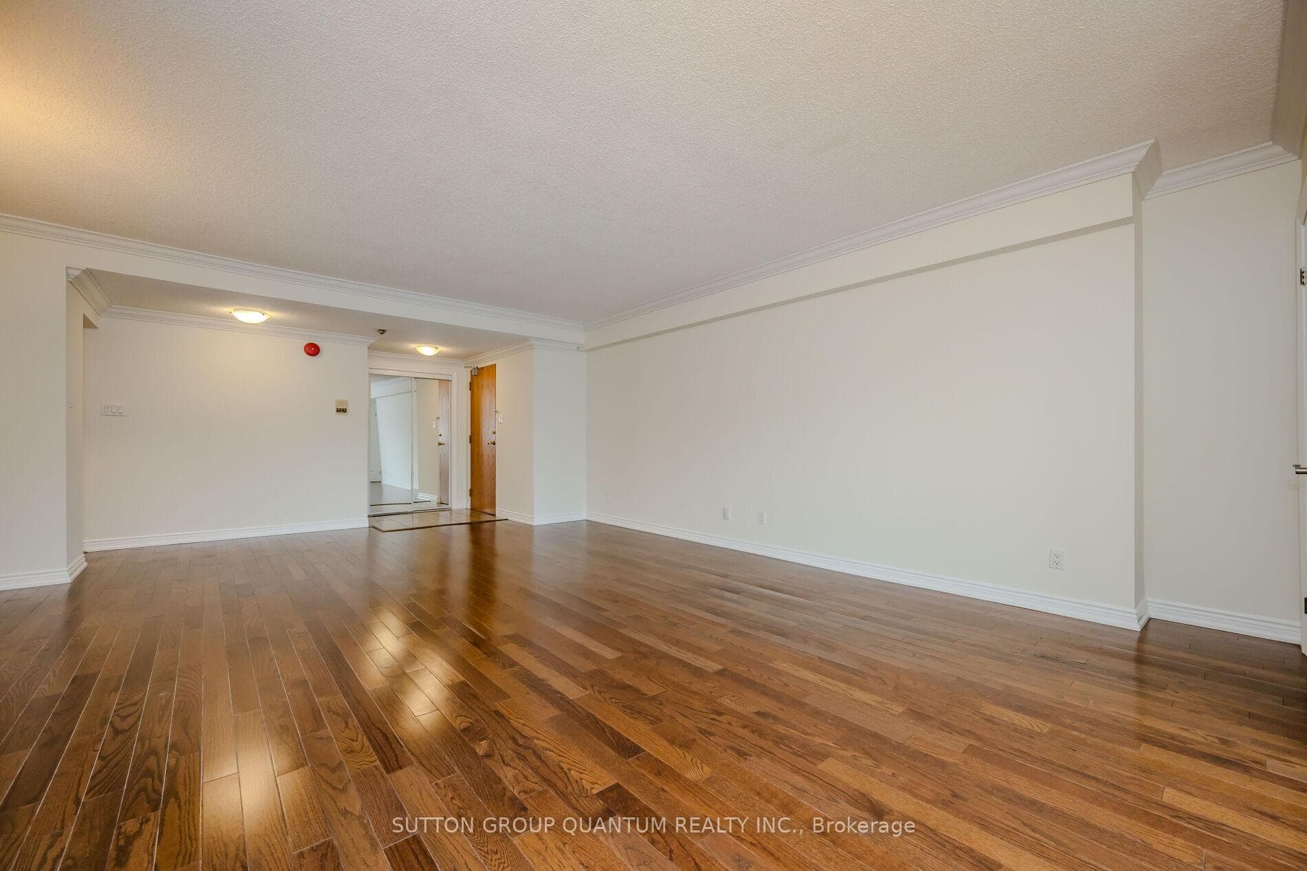 151 Robinson Street Unit 401 photo 8