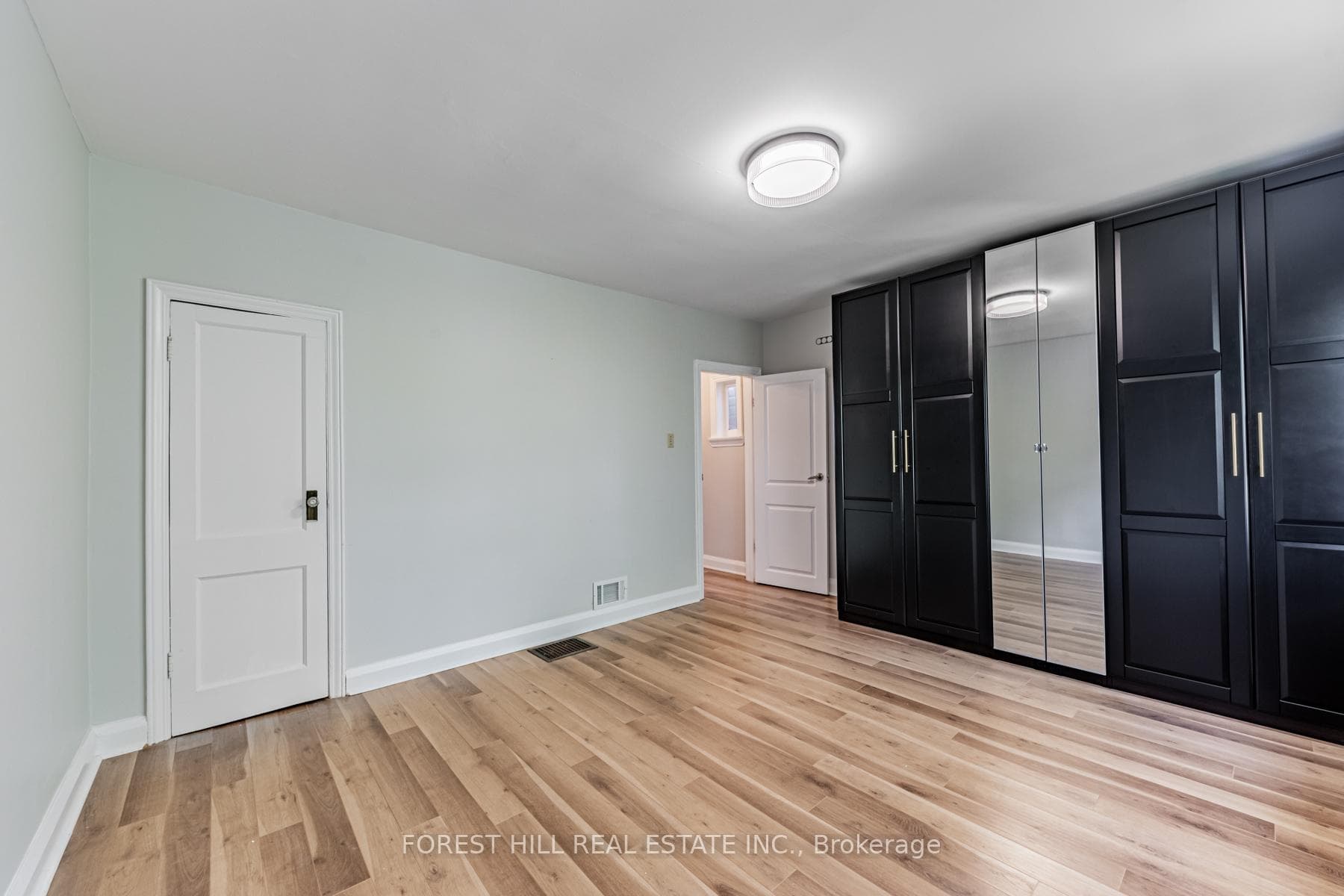 113 Chisholm Avenue photo 20