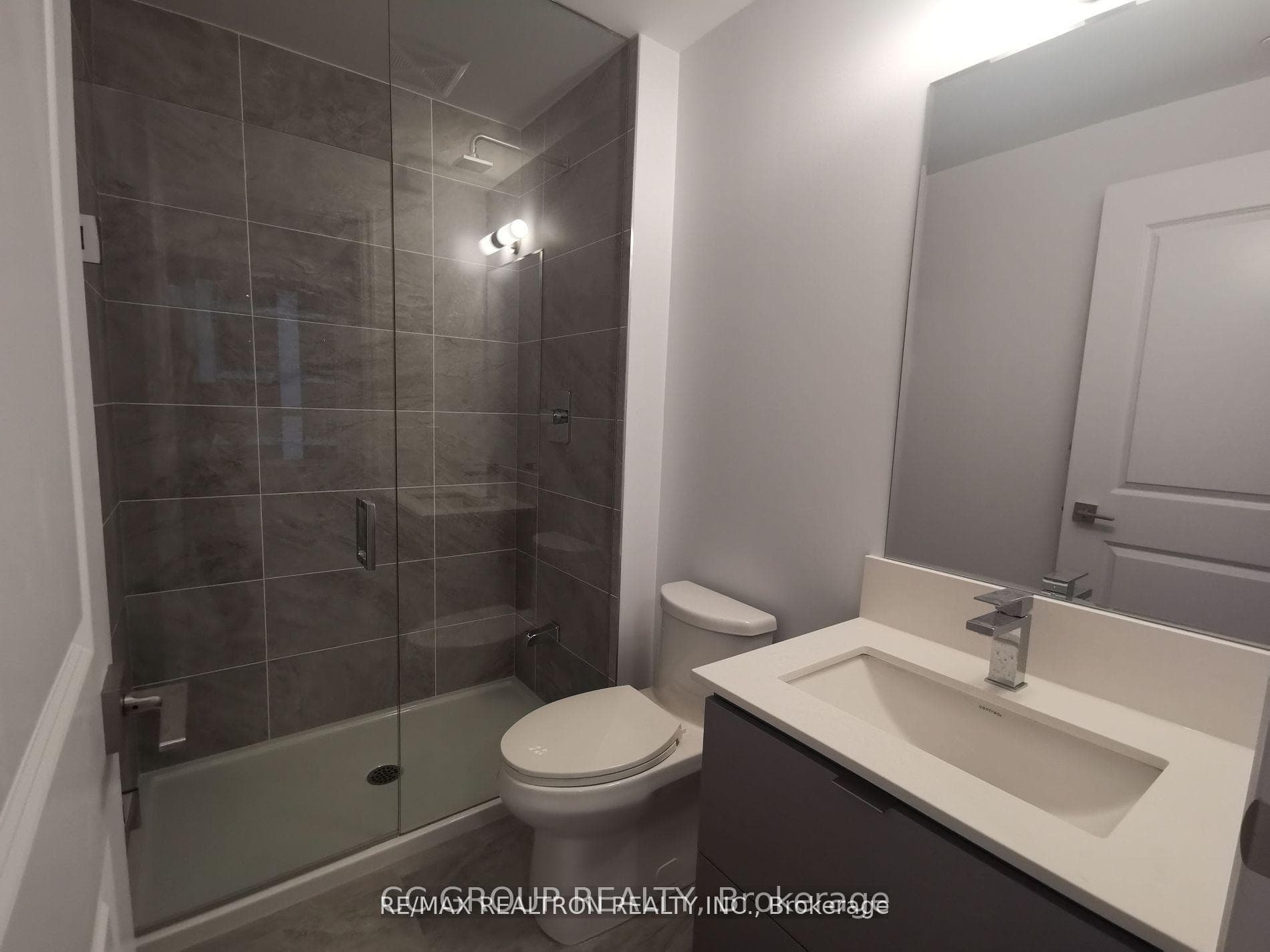 36 Elm Drive Unit 1703 photo 13