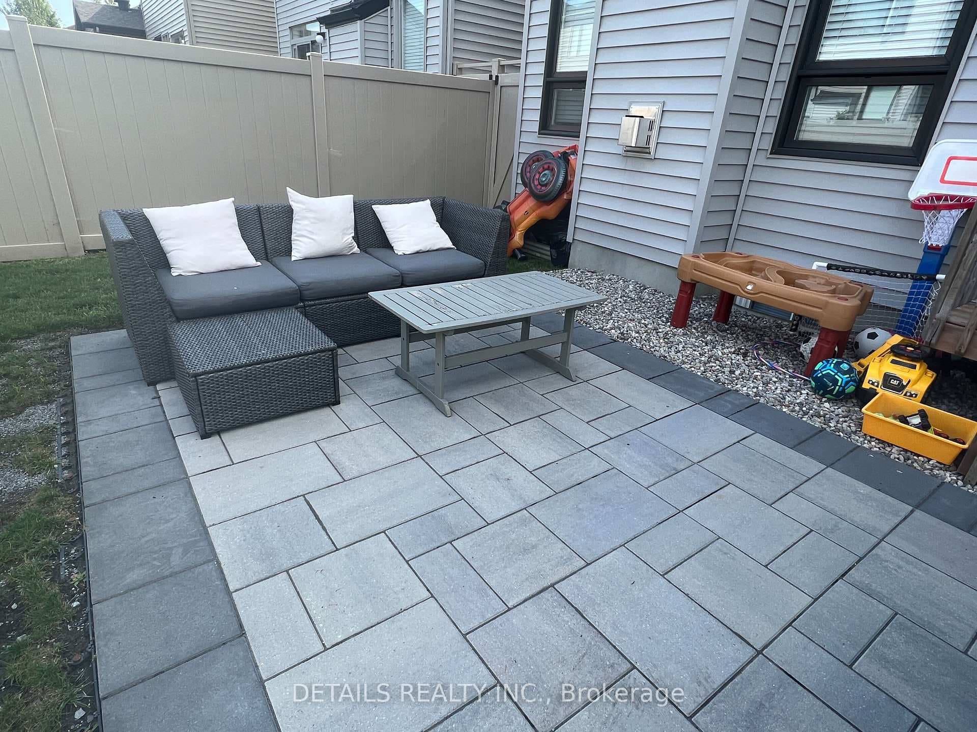 518 Silver Sage Avenue photo 27
