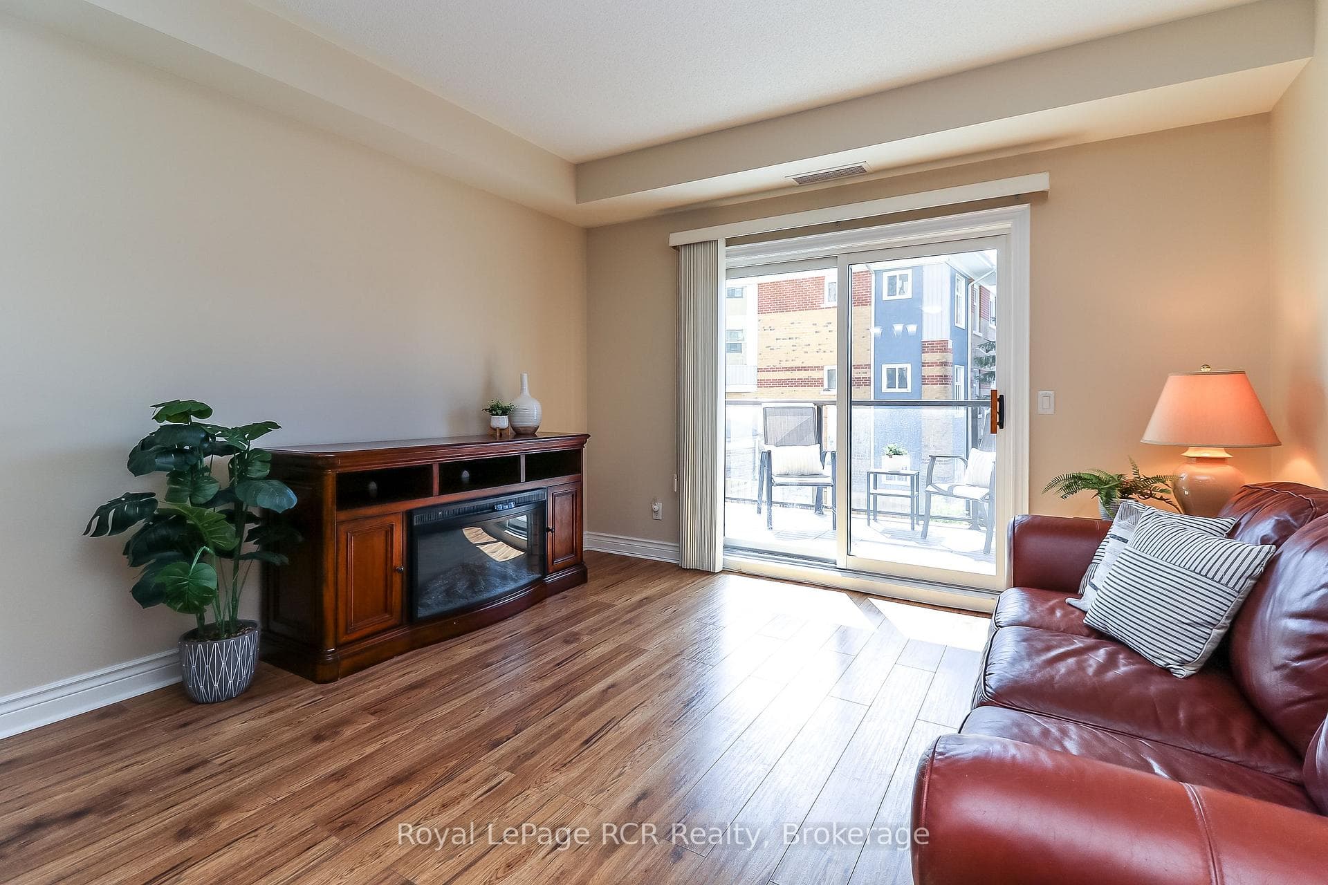 91 Raglan St - 215