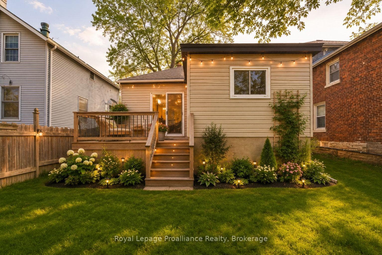 38 Oak Street photo 34