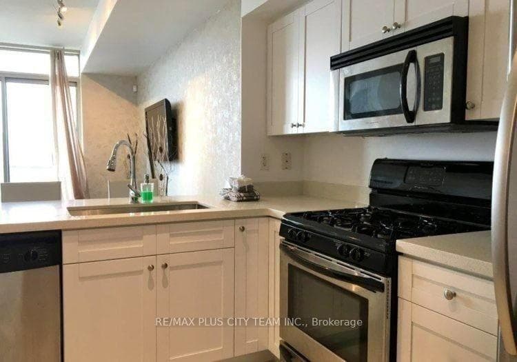 10 Navy Wharf Court Unit 2105 photo 4