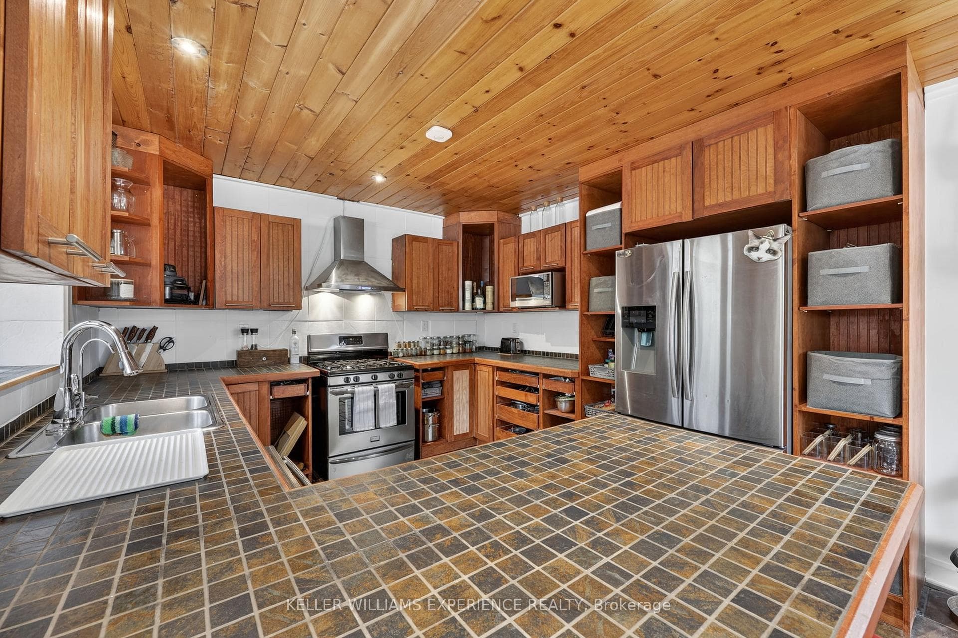 1115 Sherwood Forest Road photo 8