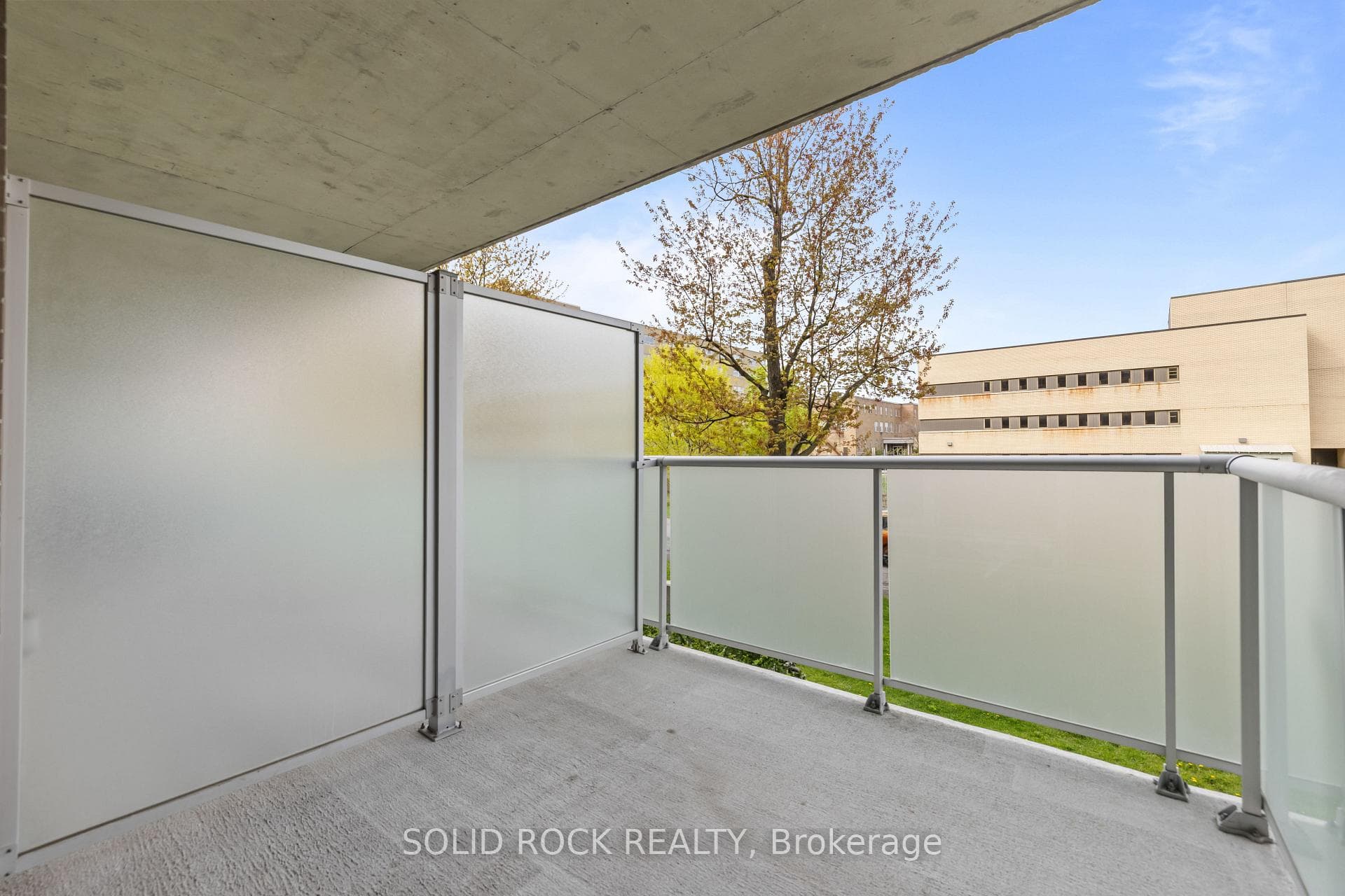 530 De Mazenod Avenue Unit 201 photo 14