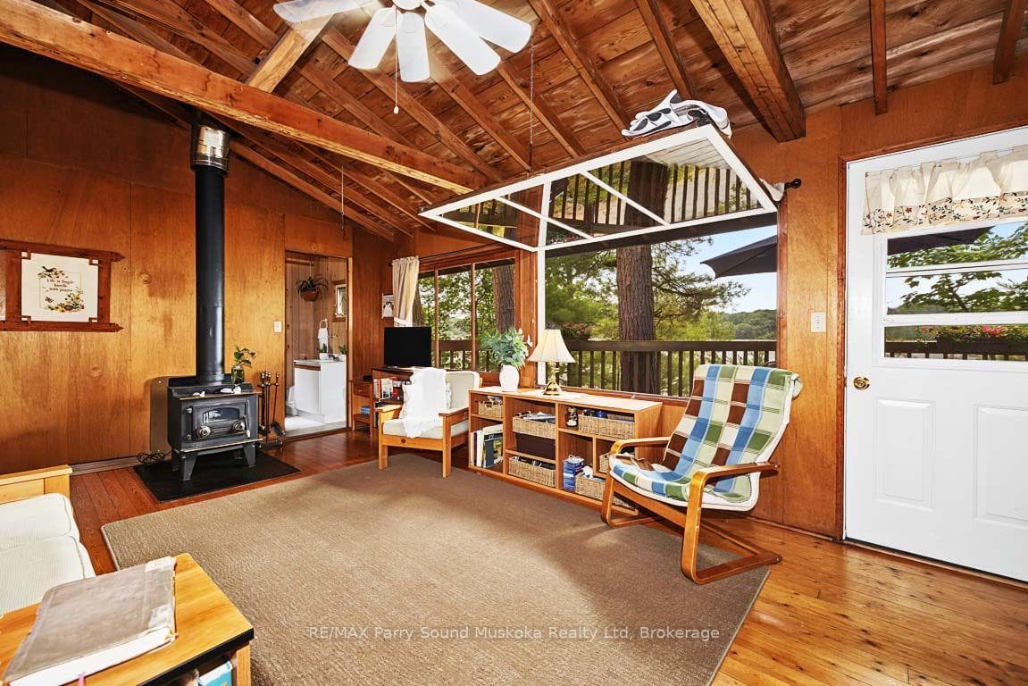 Access to sundeck for easy indoor-outdoor living