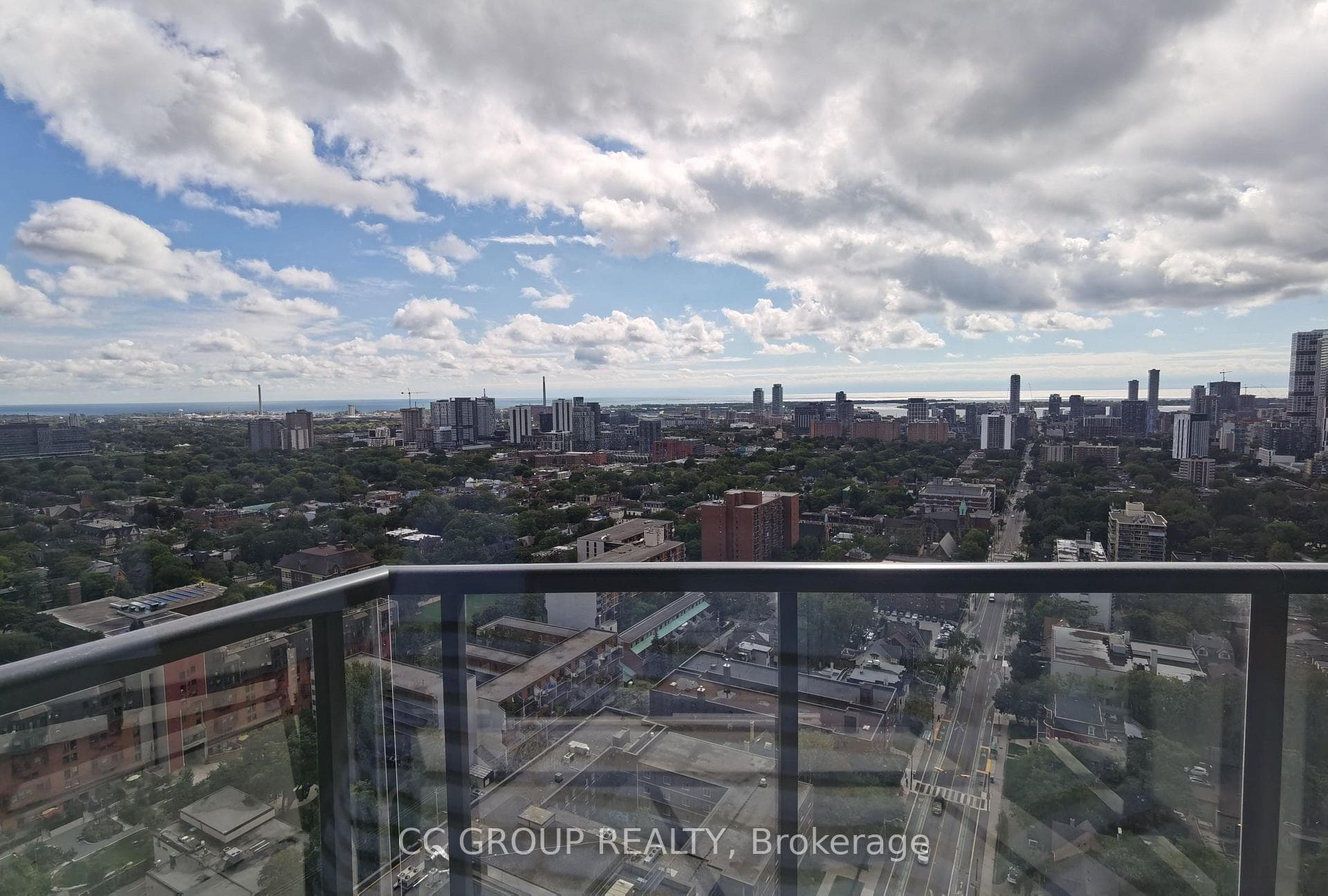 159 Wellesley Street Unit 2604 photo 3
