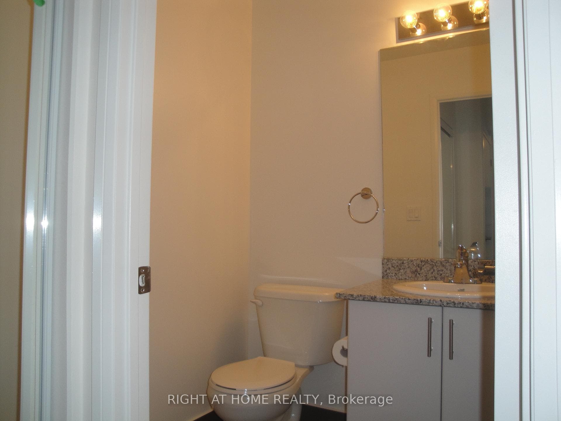 2900 Highway 7 Road Unit 3001 photo 15