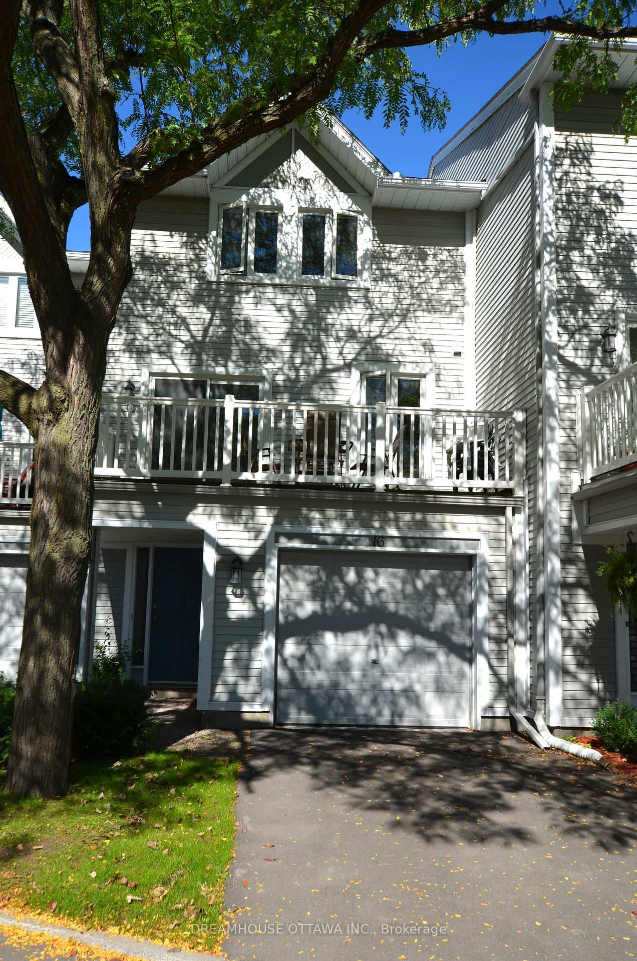 16 Forsyth Lane photo 1