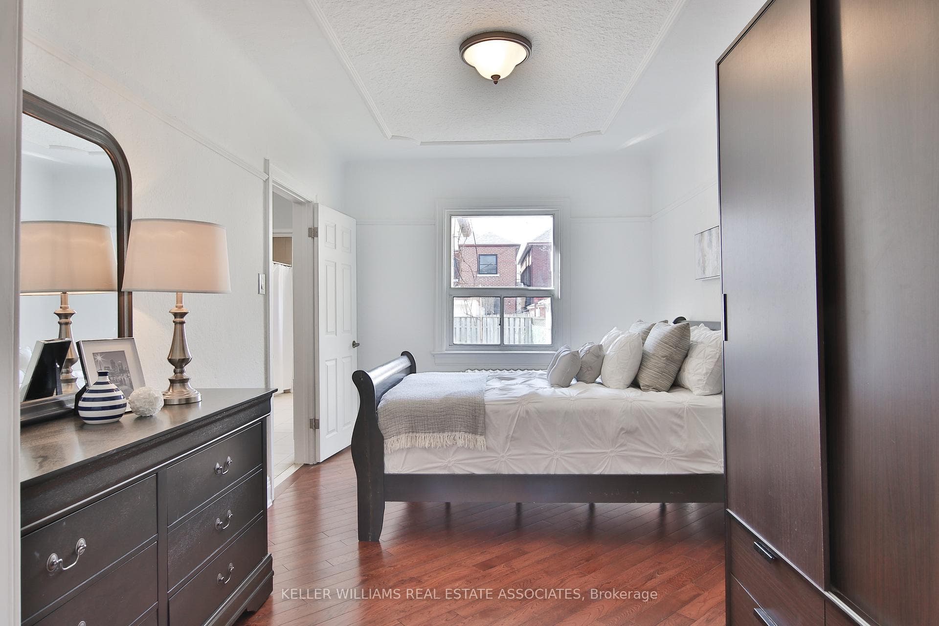 Primary Bedroom - Main Level