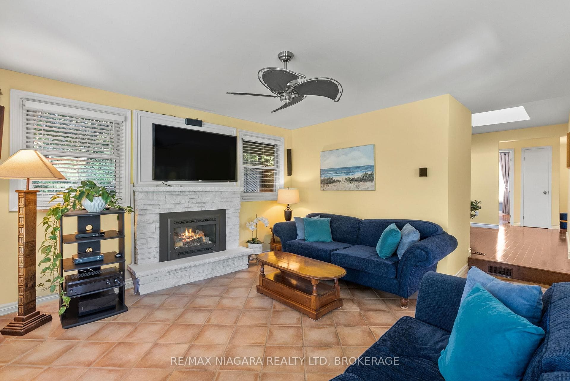 360 DORCHESTER Street photo 25