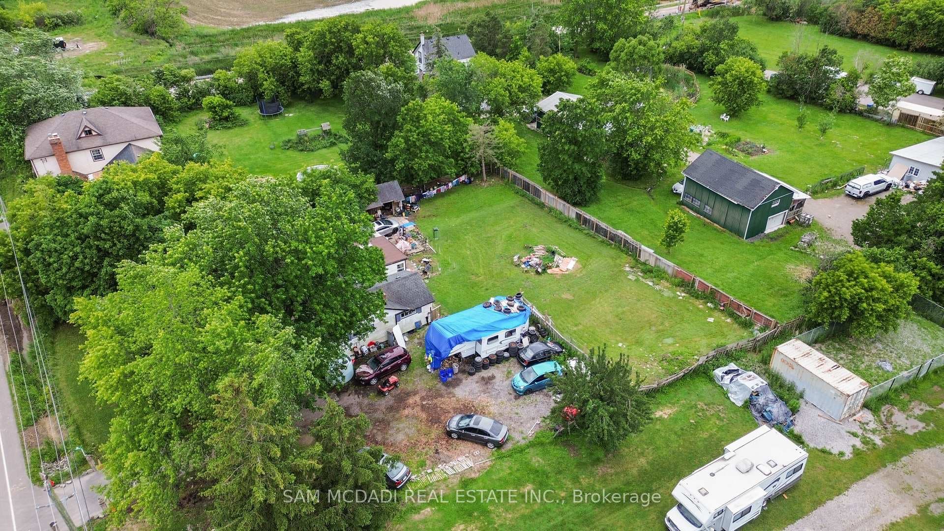 10043 Britannia Road photo 2