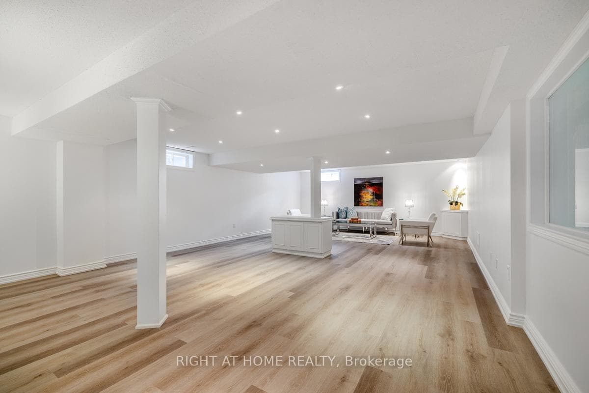 6 Dewbourne Avenue photo 33