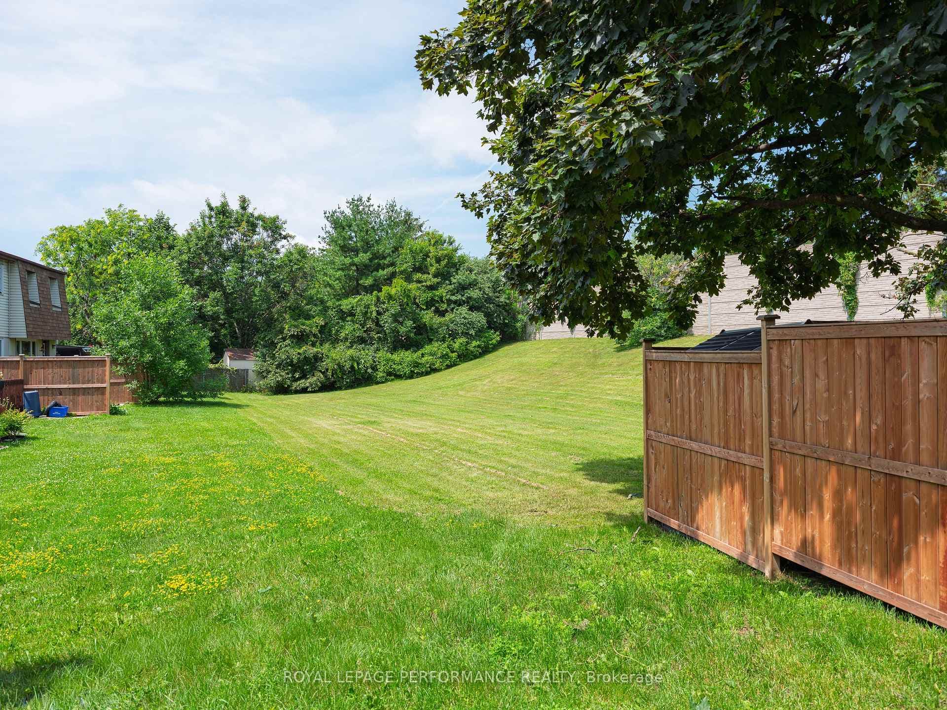 1304 Alness Court Unit 16 photo 6