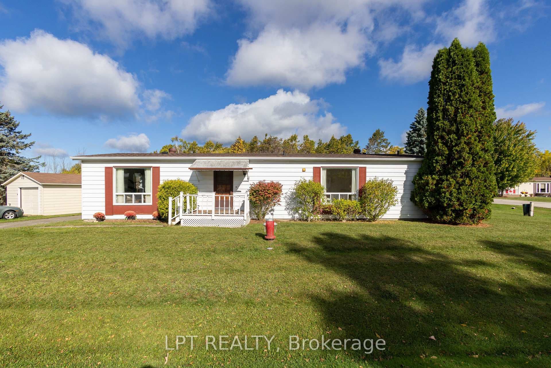 Beautifully Updated Bungalow!