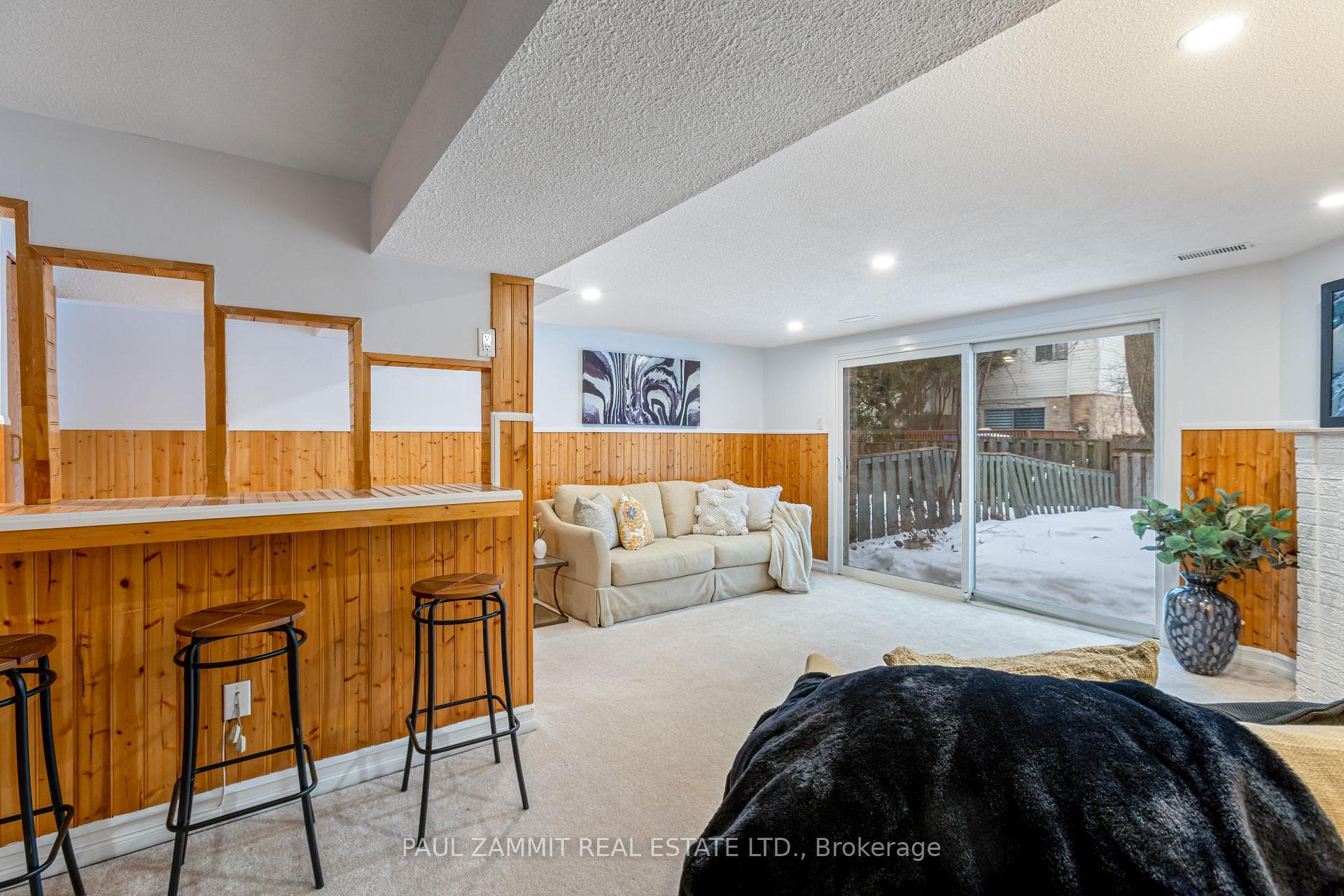 24 West Borough Street photo 13