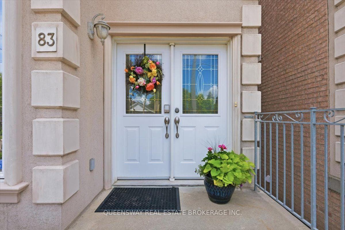 83 Floyd Avenue photo 3