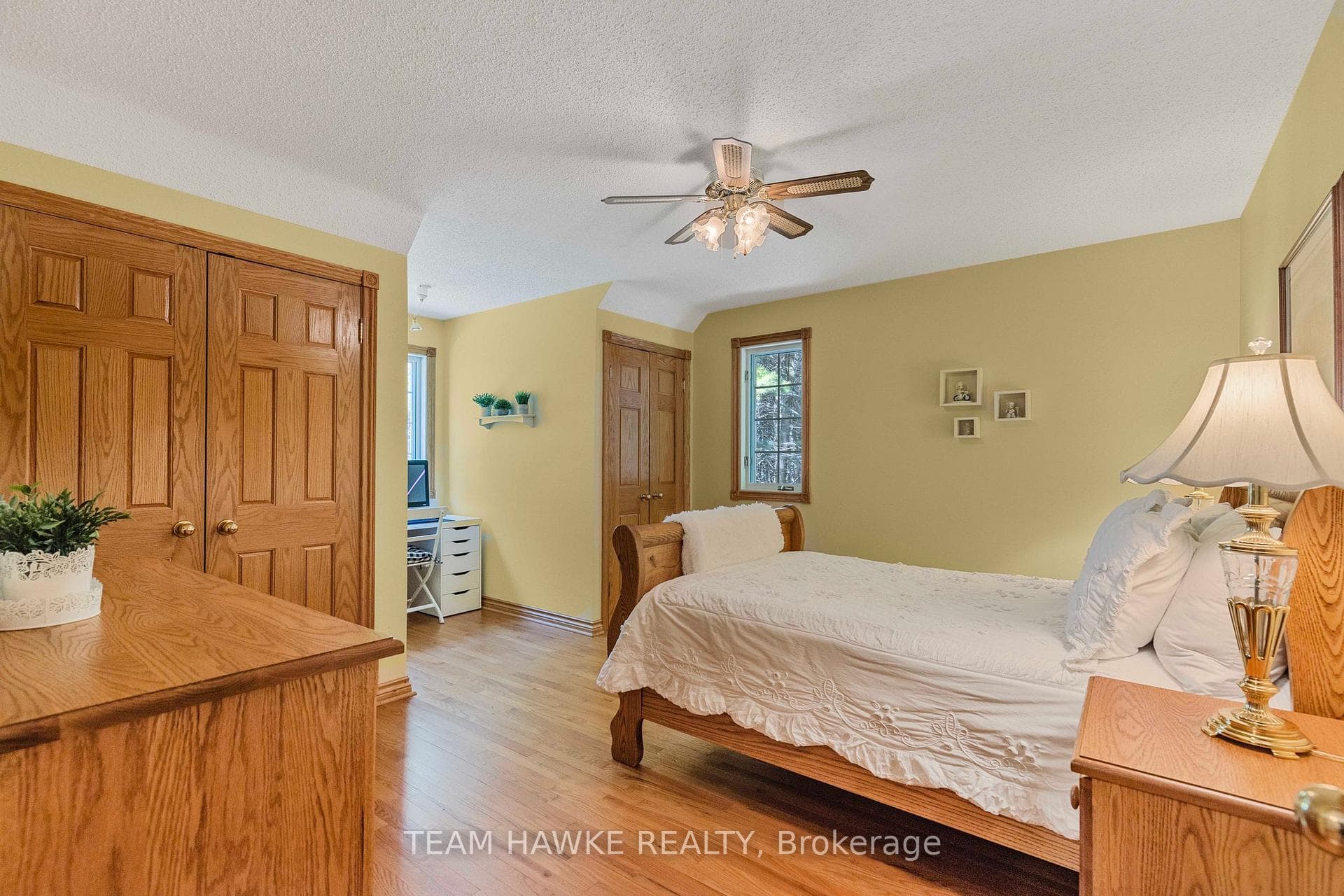 1057 Tay Point Road photo 28