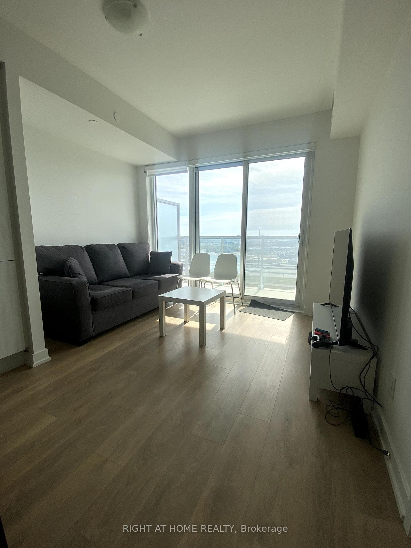 2033 Kennedy Road Unit 1111 photo 3