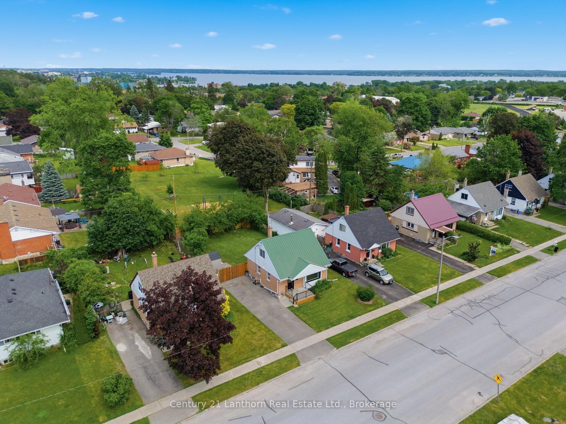 63 Fourth Avenue photo 28