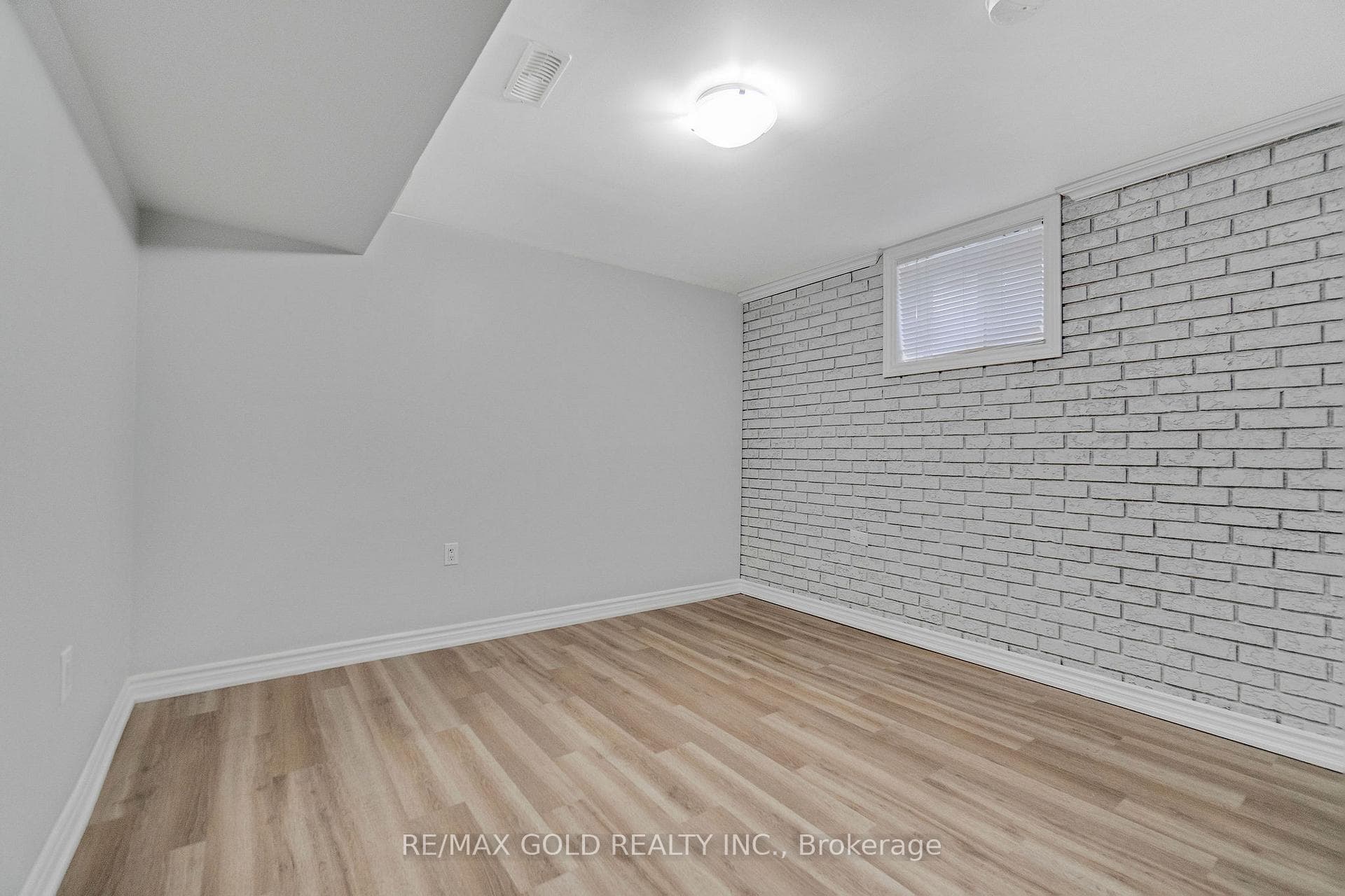 6 Midhurst Drive photo 39