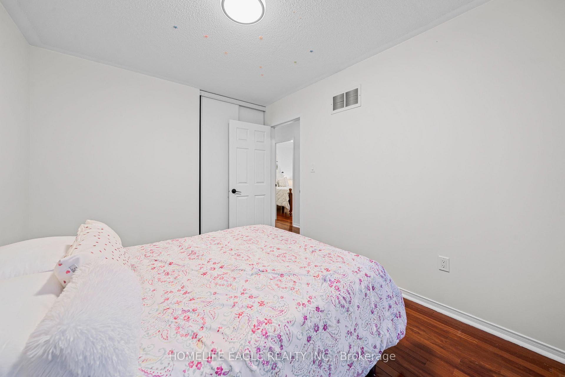 24 Ridgefield Court photo 15