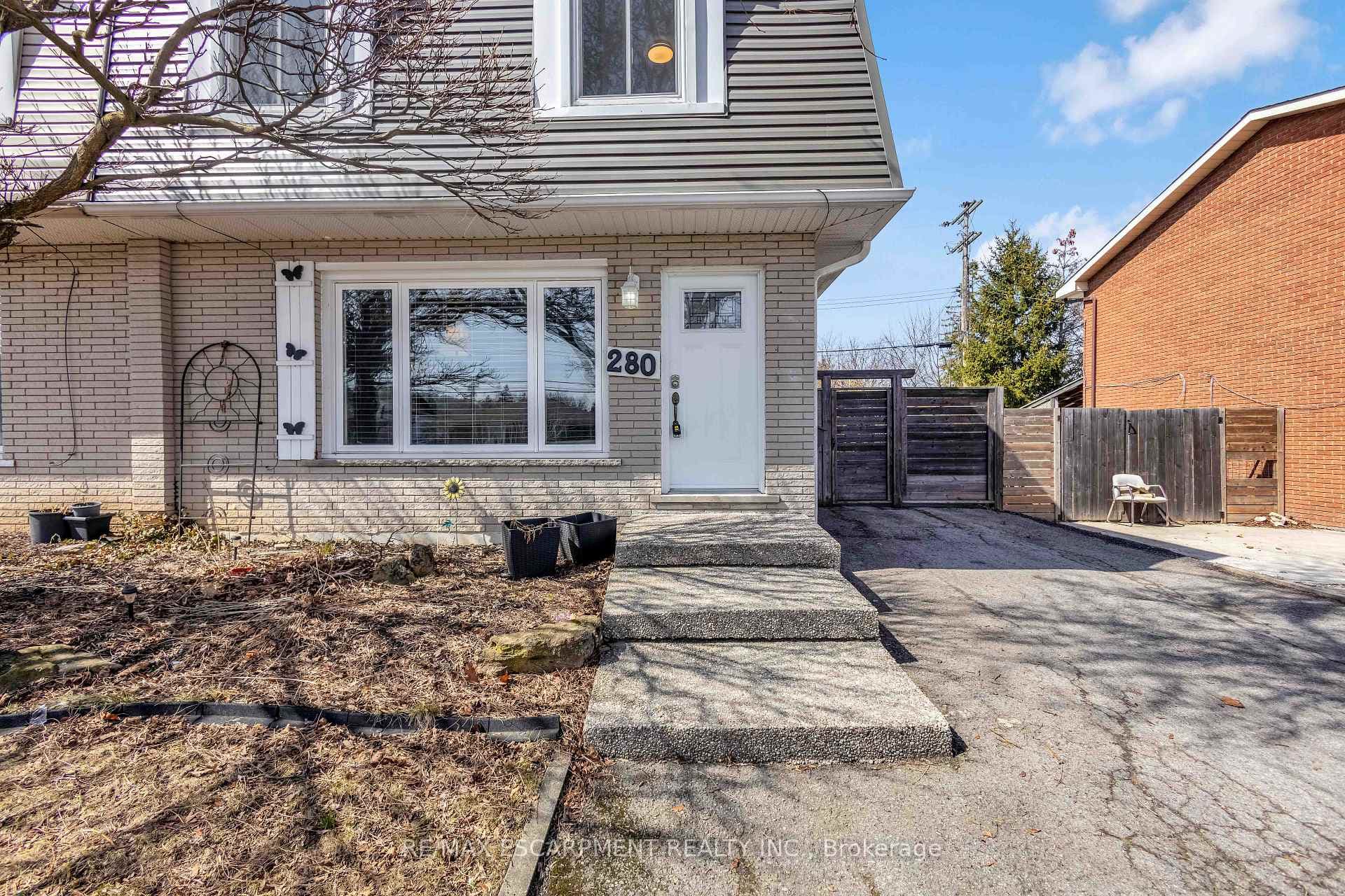 280 Quigley Street photo 4