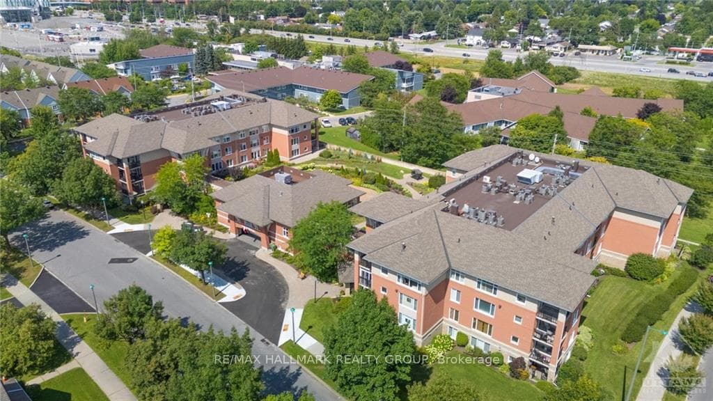 1 MERIDIAN Place Unit 404 photo 2
