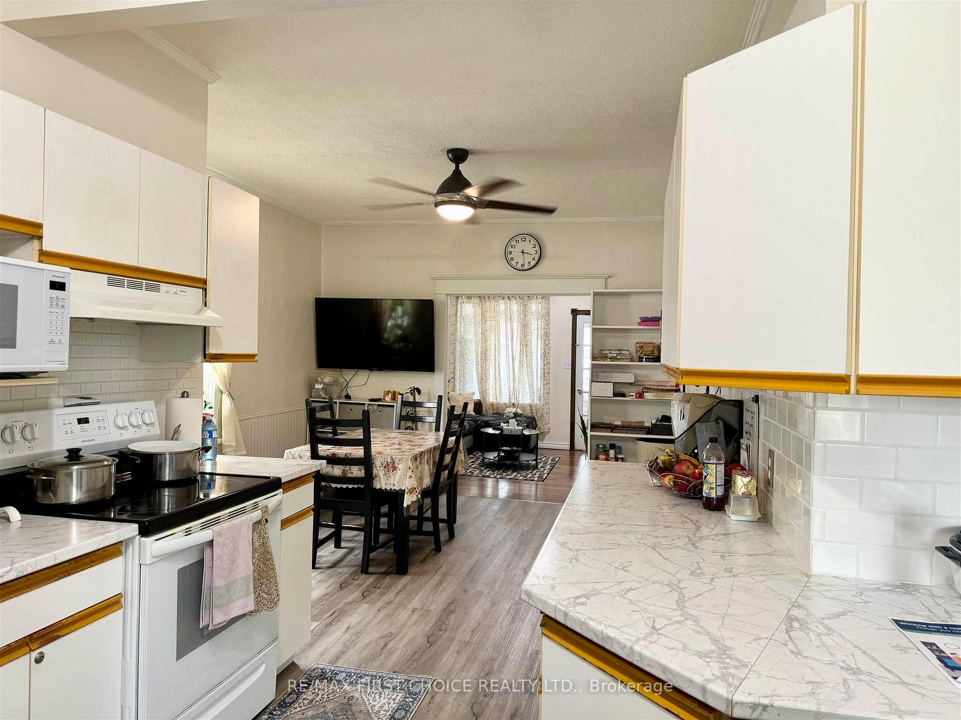 264 Amelia Street photo 2