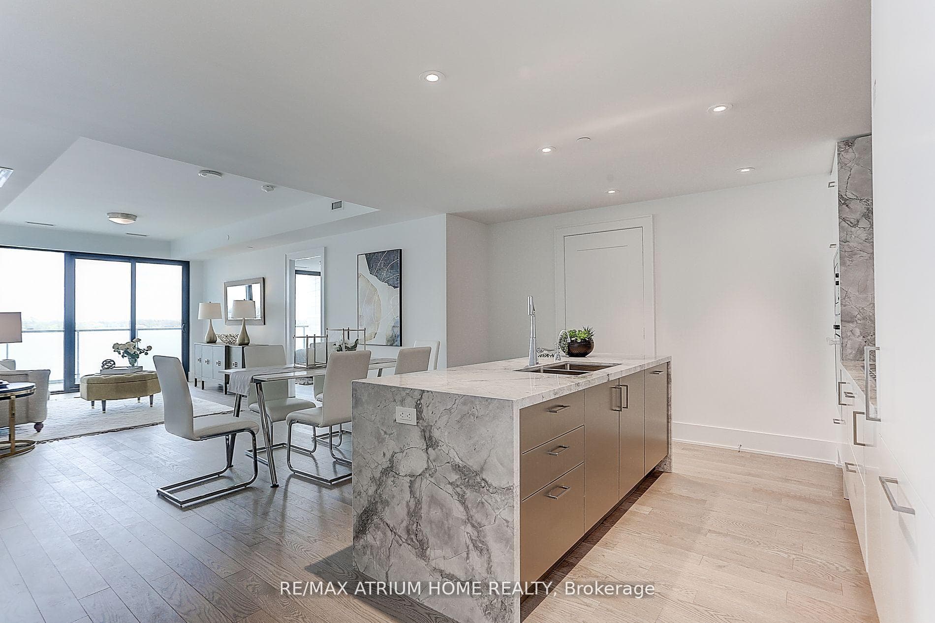 118 Merchants' Wharf N/A Unit 608 photo 8