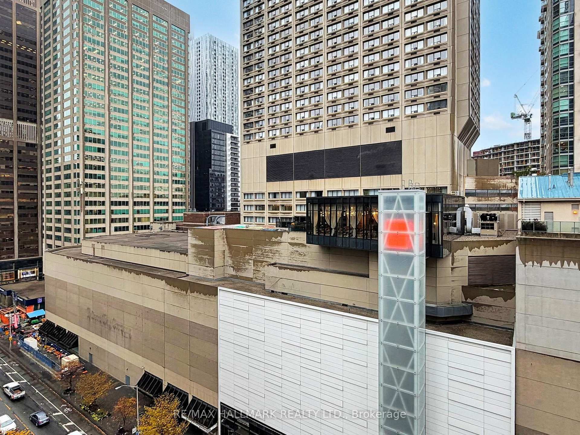 85 Bloor Street Unit 1403 photo 23