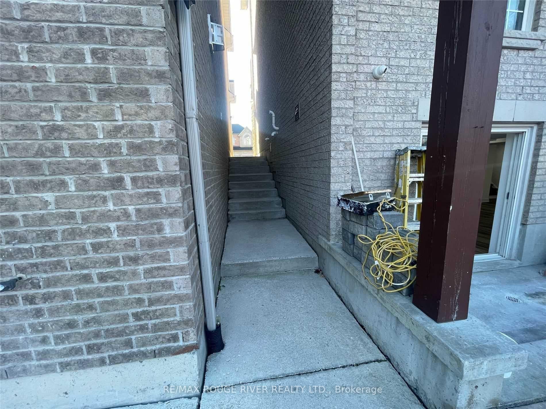 138 Rushworth Drive Unit Bsmt photo 13