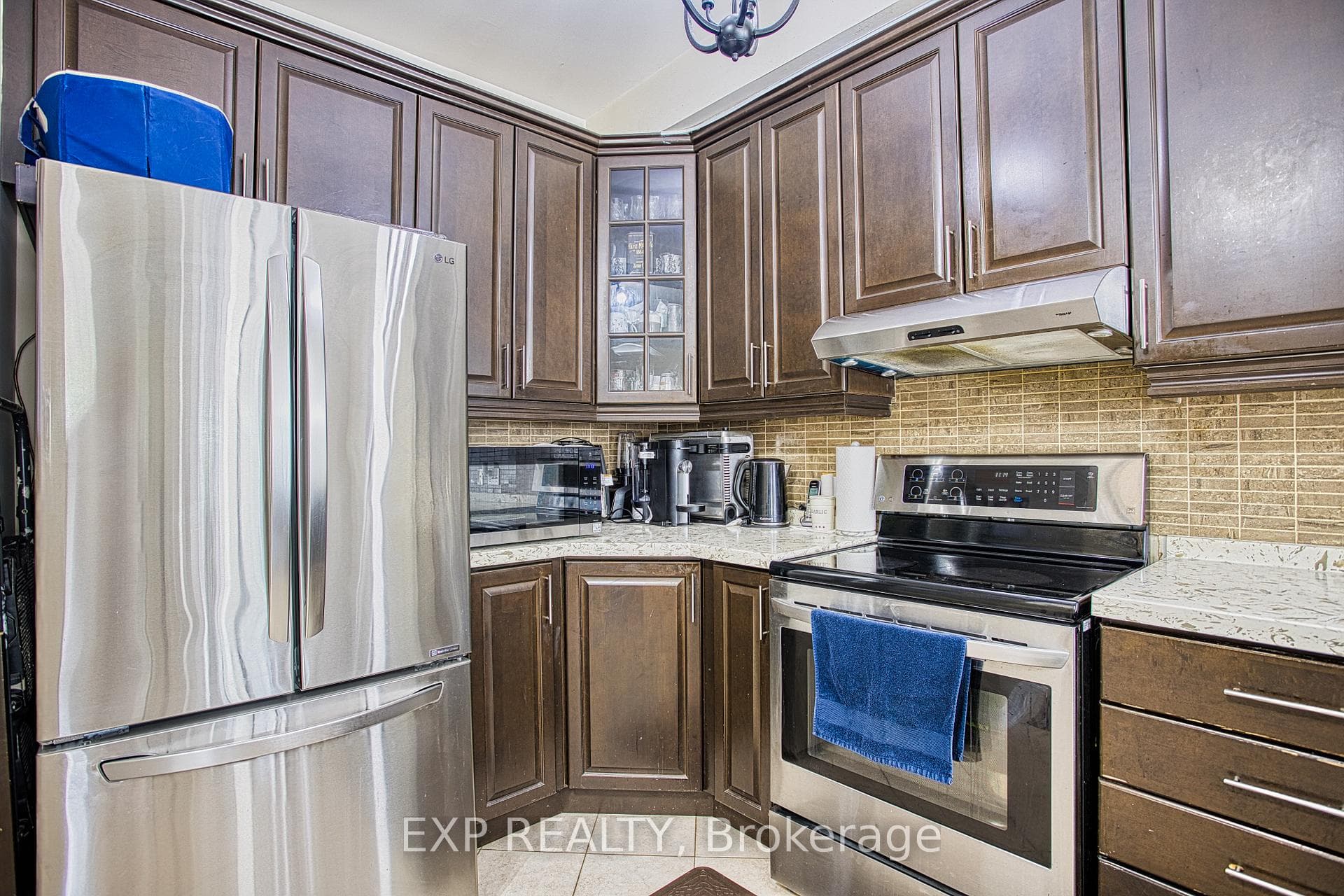206 Springstead Avenue photo 11