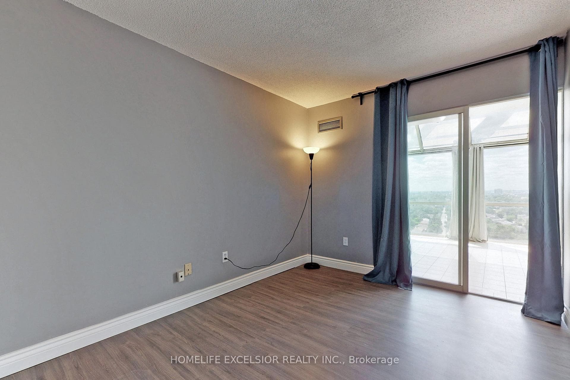 5460 Yonge Street Unit 1801 photo 21