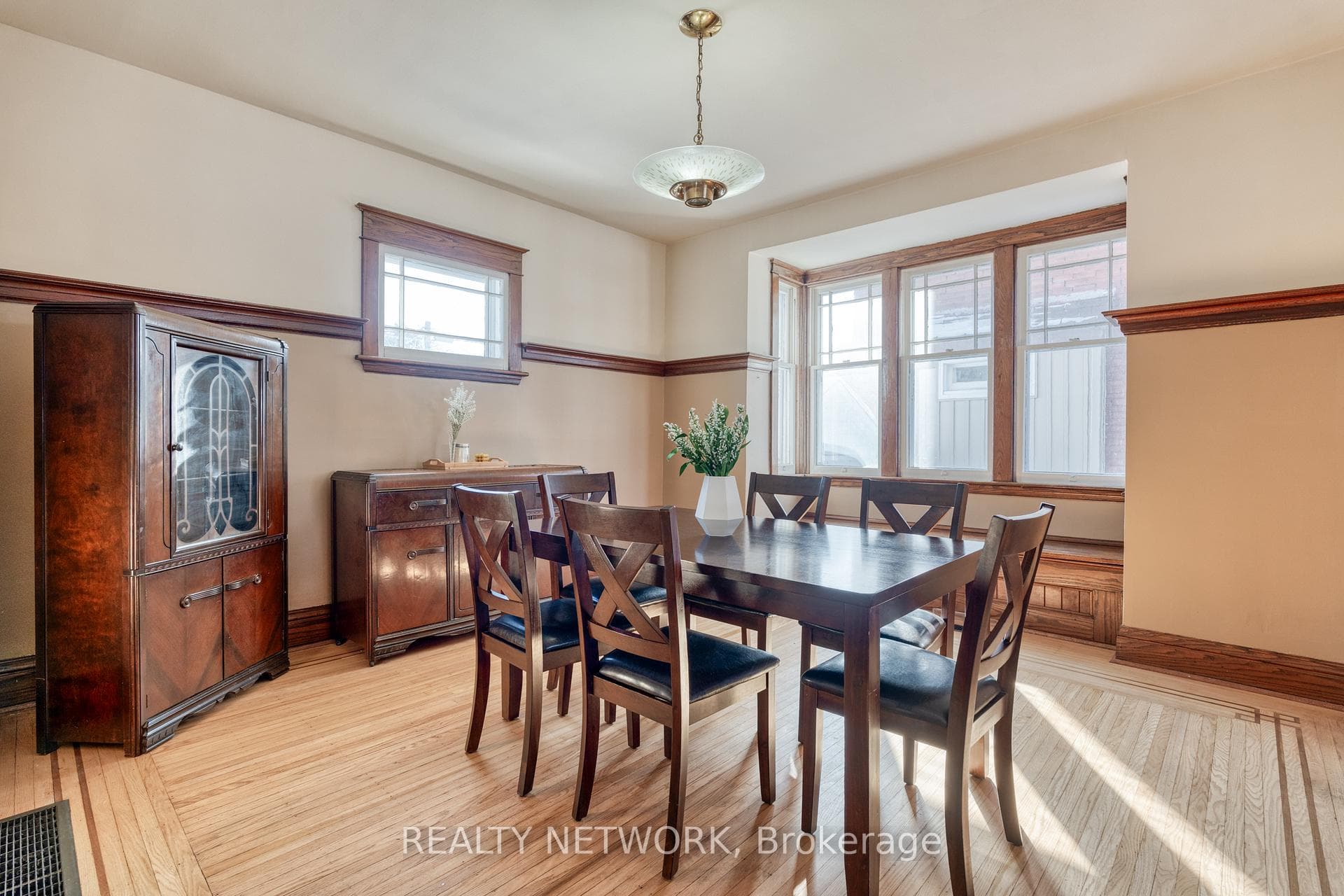 229 Park Row photo 11