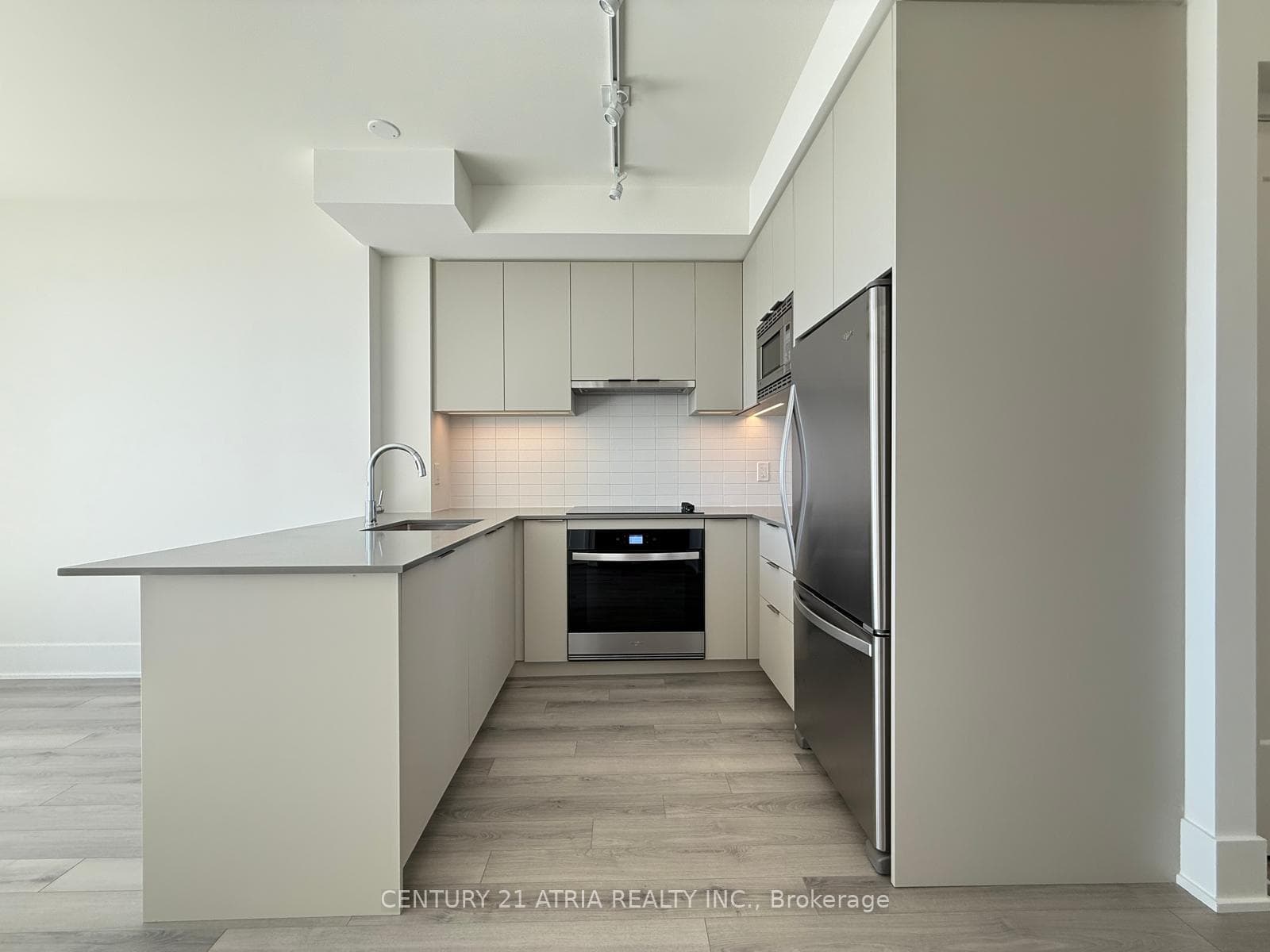 3079 Trafalgar Road Unit 2001 photo 1