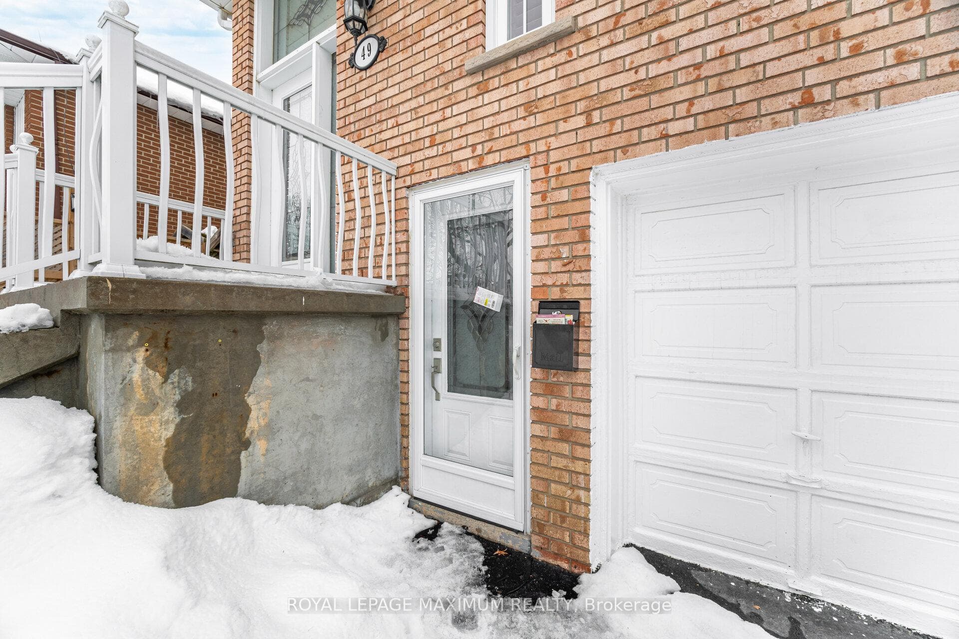 49 Jade Crescent photo 10