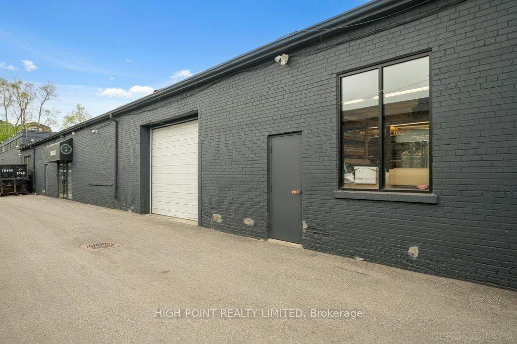 116-120 tycos Drive photo 7