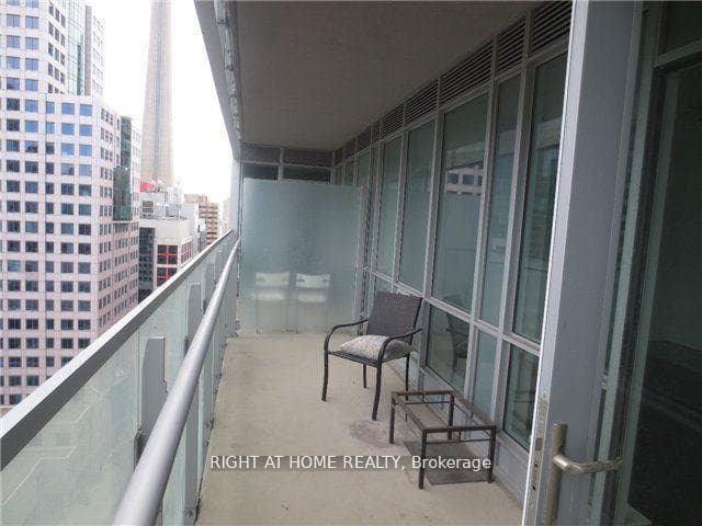 80 John Street Unit 1710 photo 10