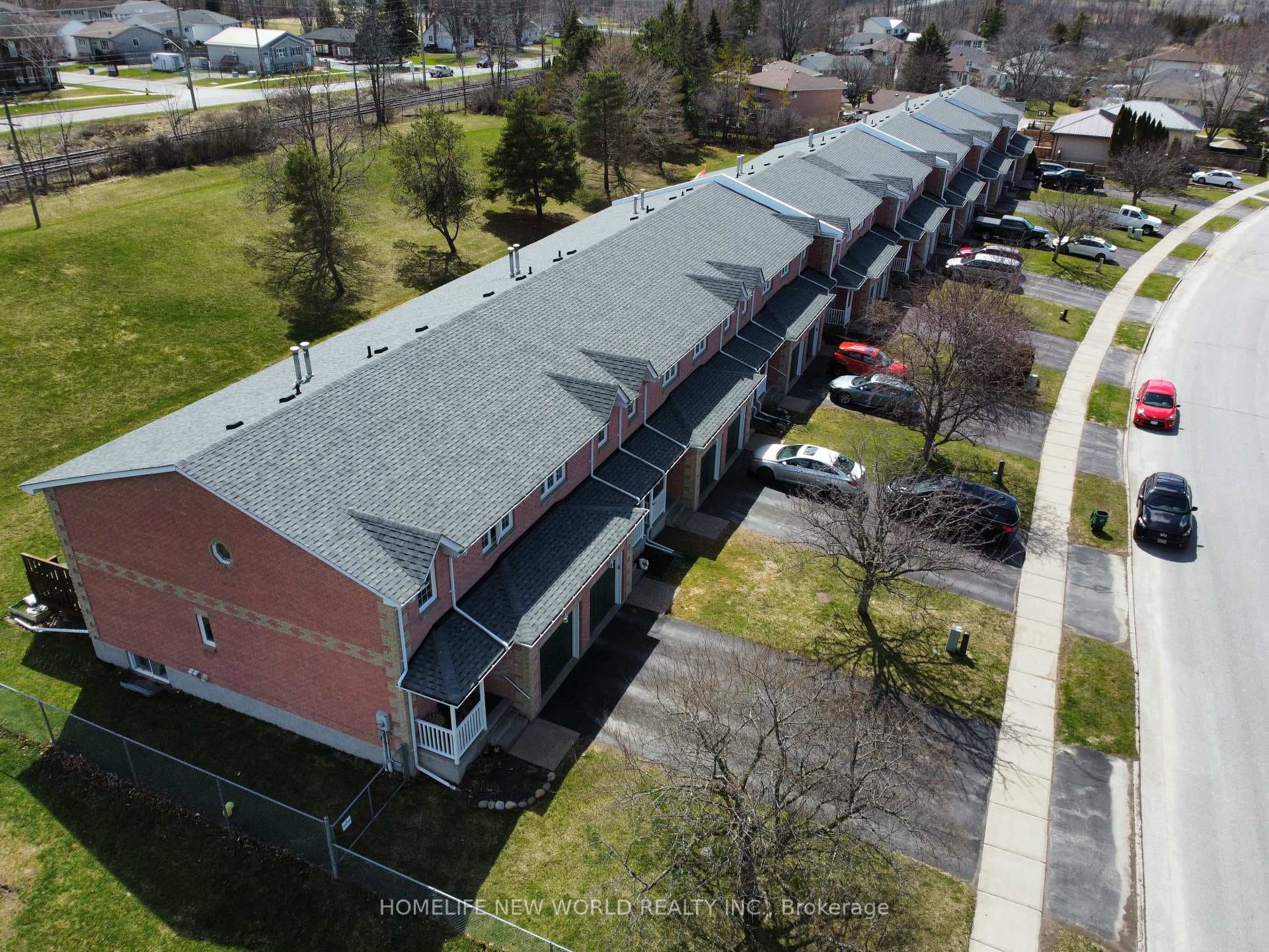 113 Progress Avenue photo 1