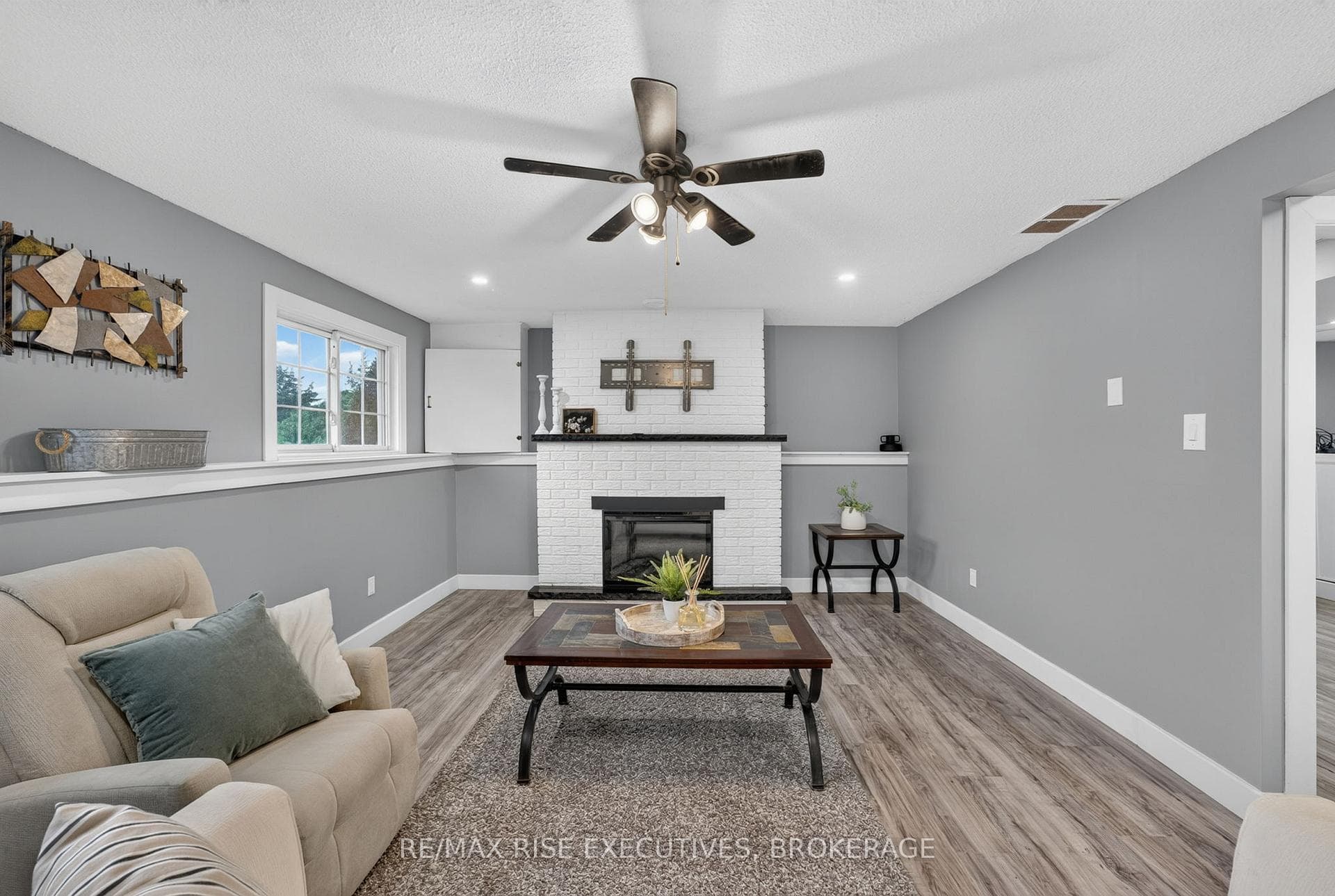 252 Hambly Road photo 24