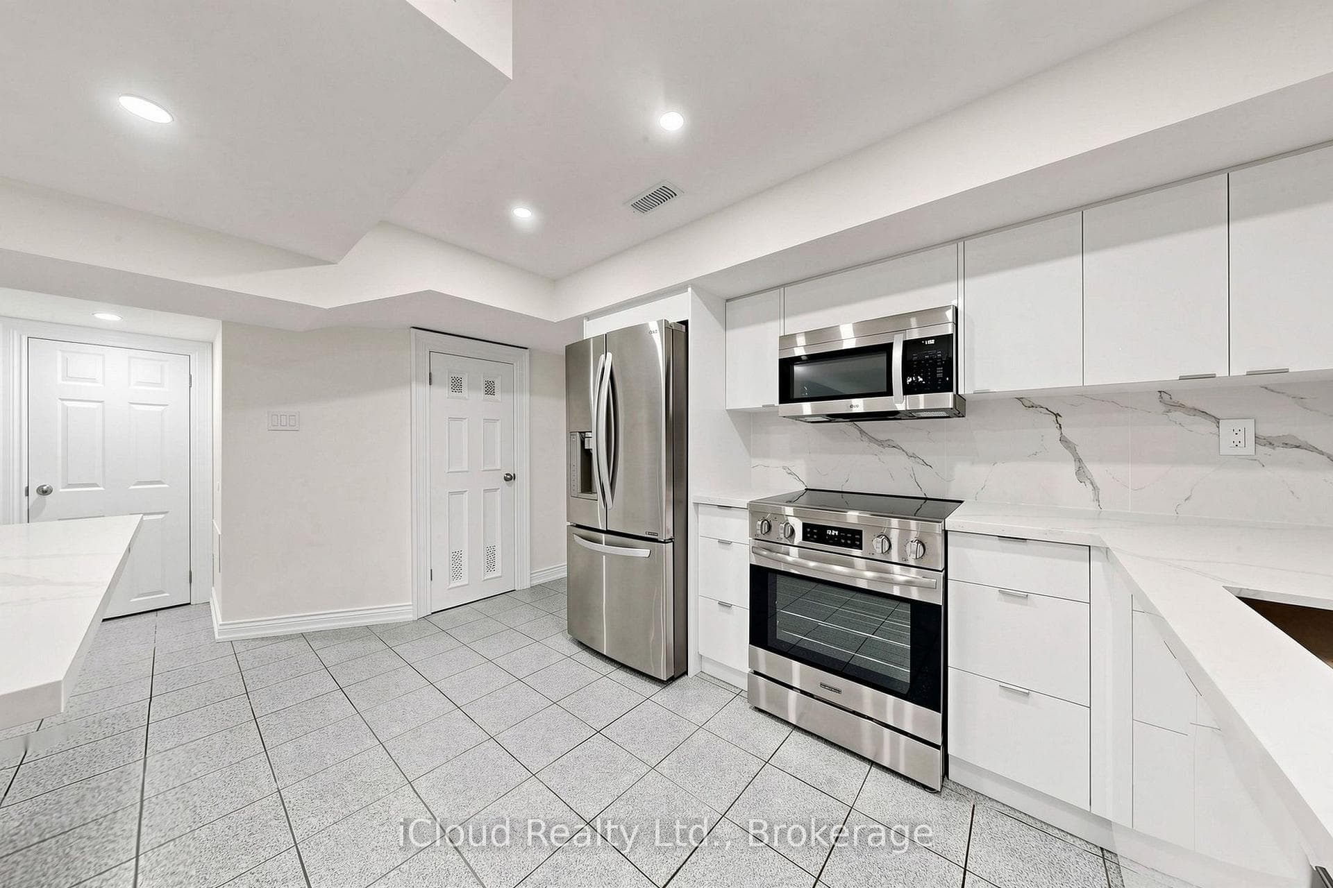 15 San Marko Place photo 35