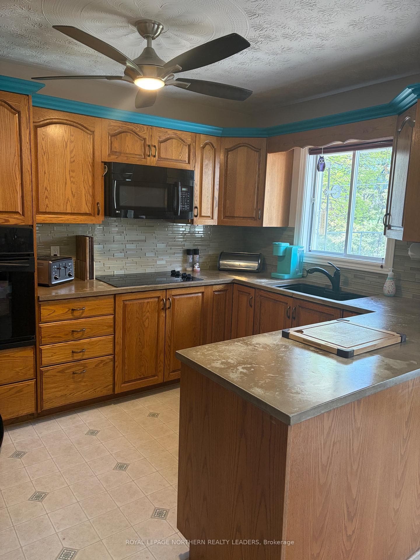 146 Bonaventure Drive photo 2