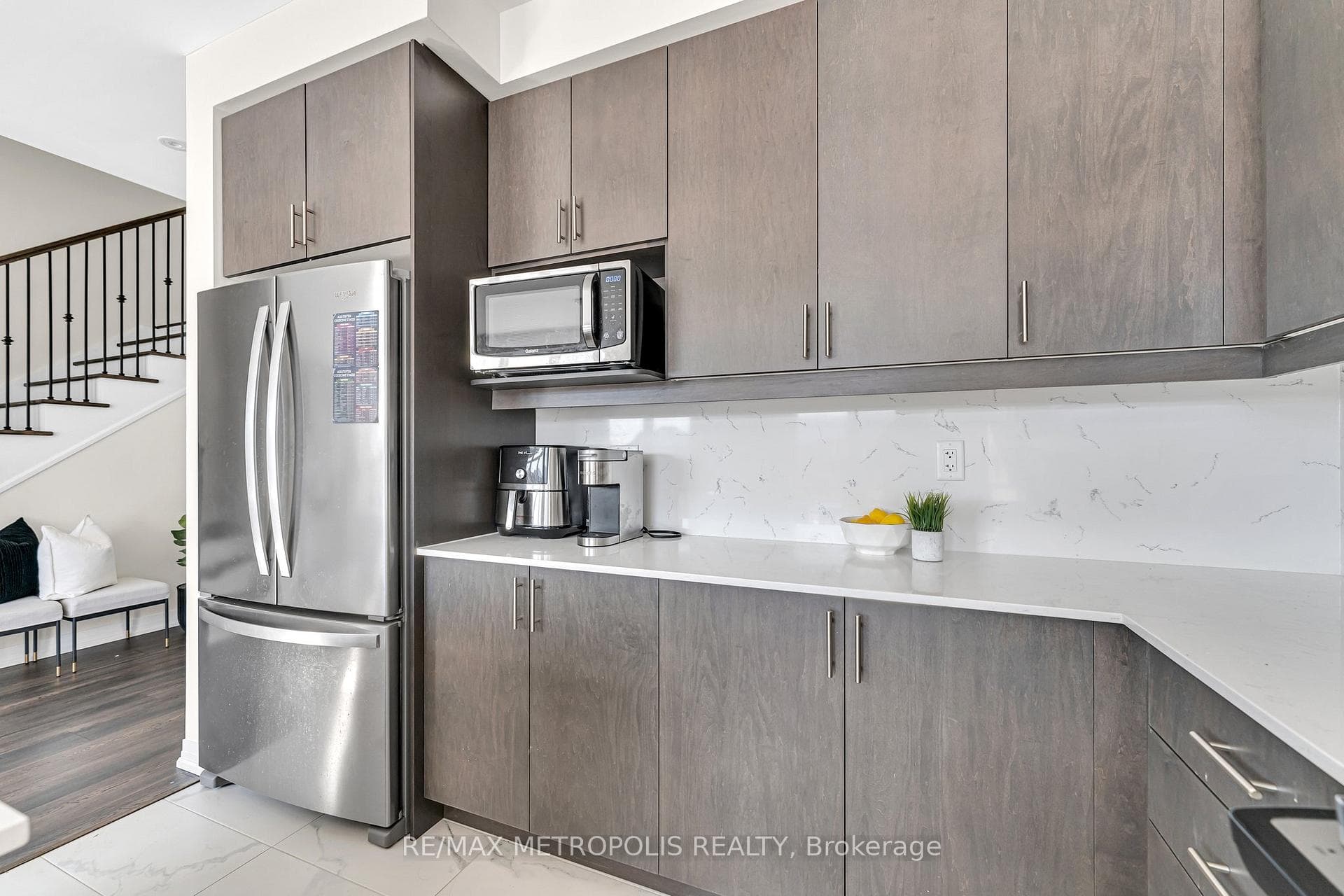 1071 Cameo Street photo 14