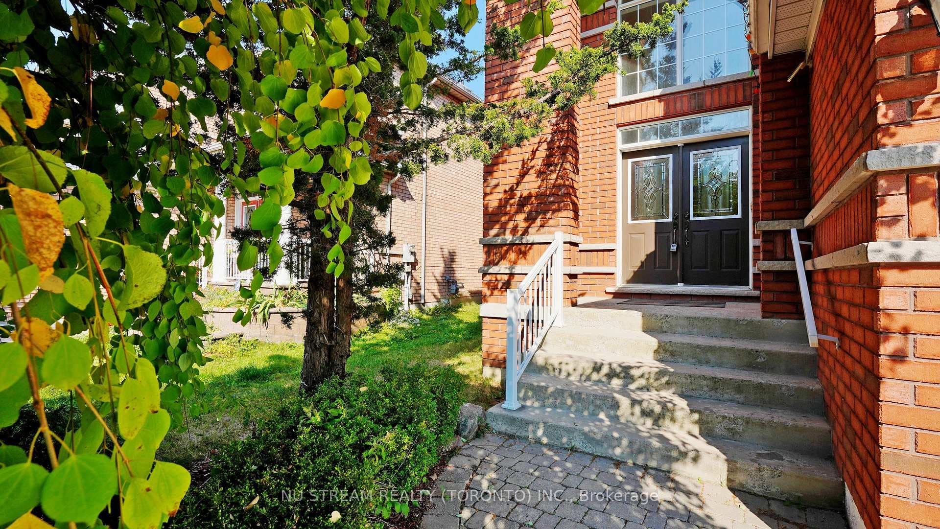 24 Marble Bridge Drive photo 2