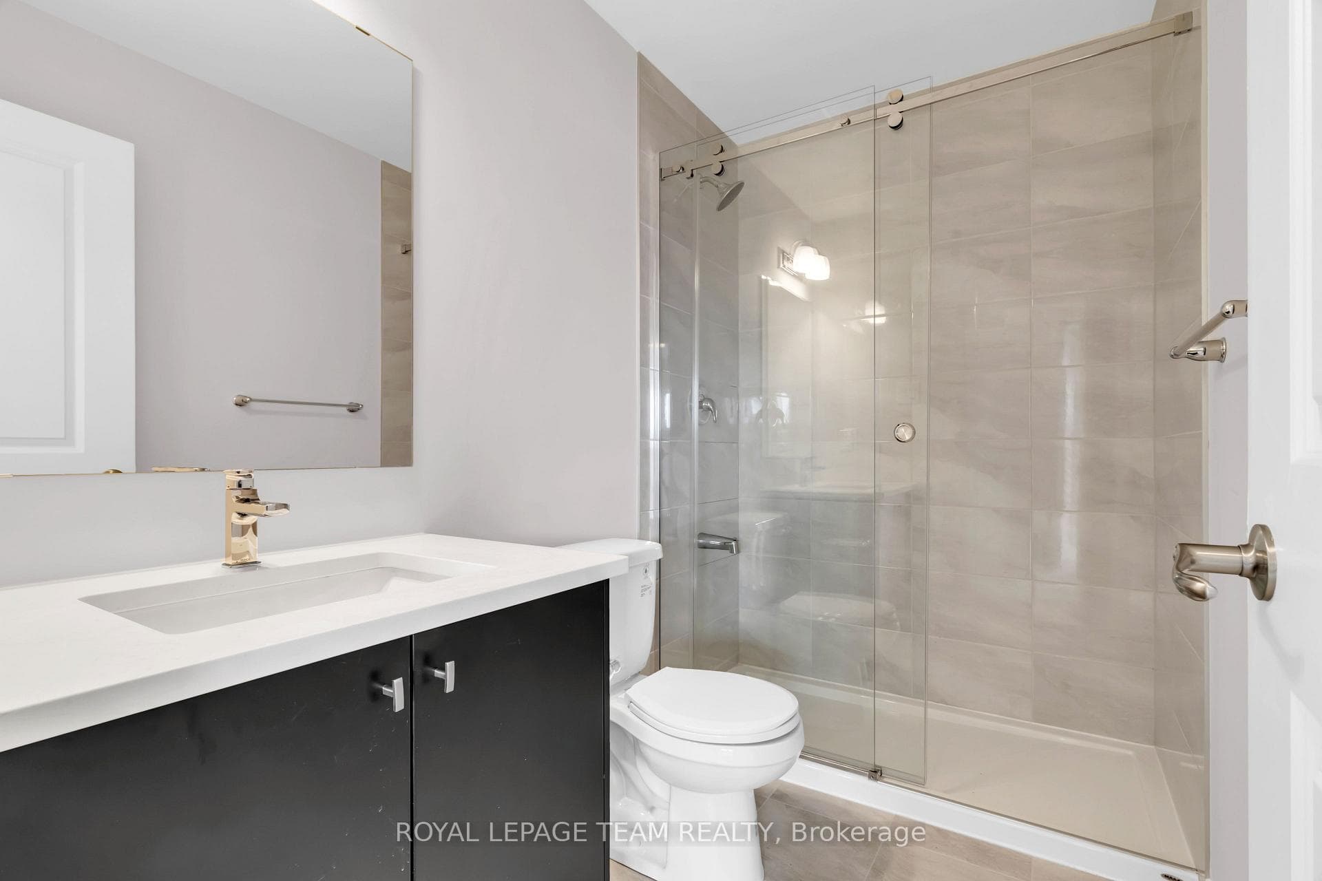 810 PARNIAN Private photo 16