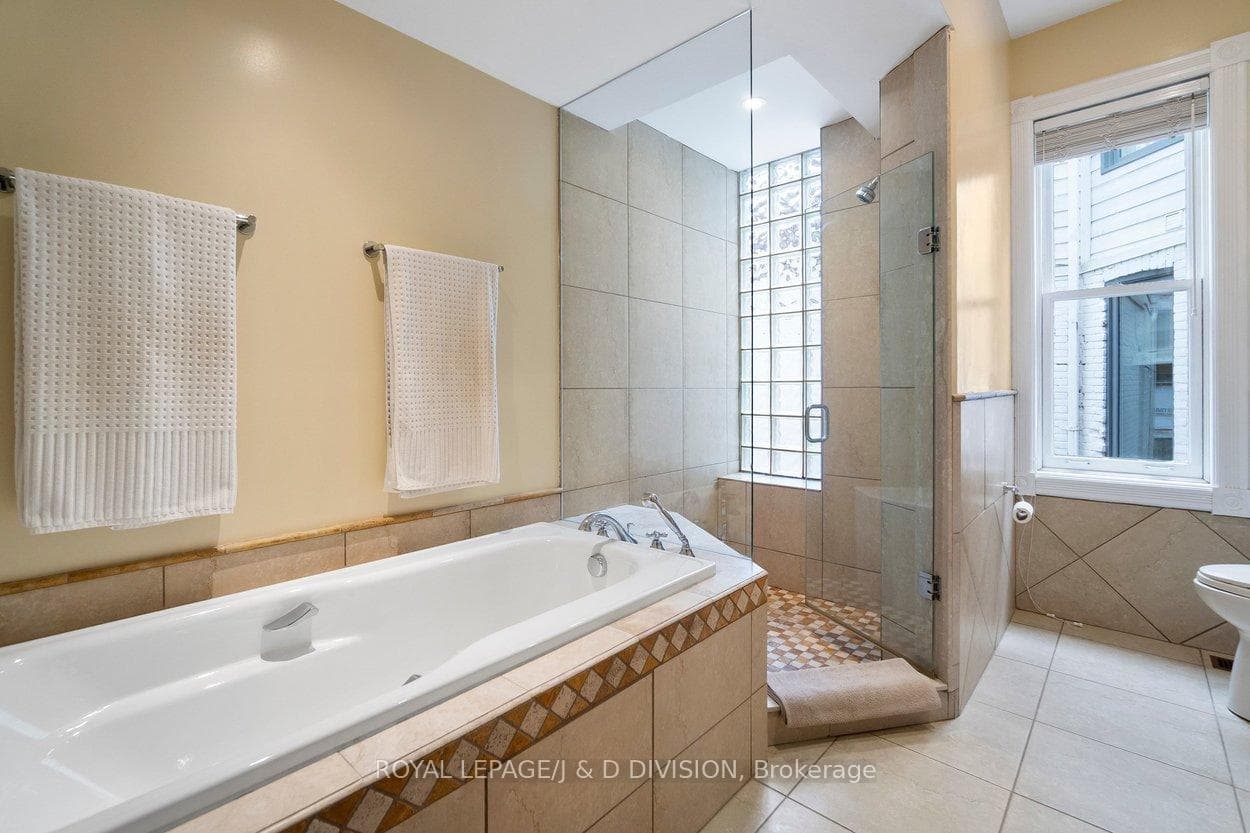 204 Cottingham Street photo 31