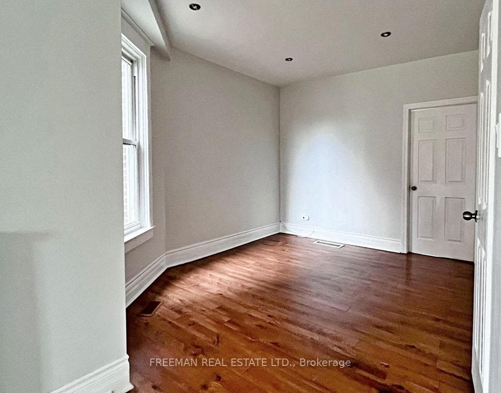 164 Christie Street photo 21