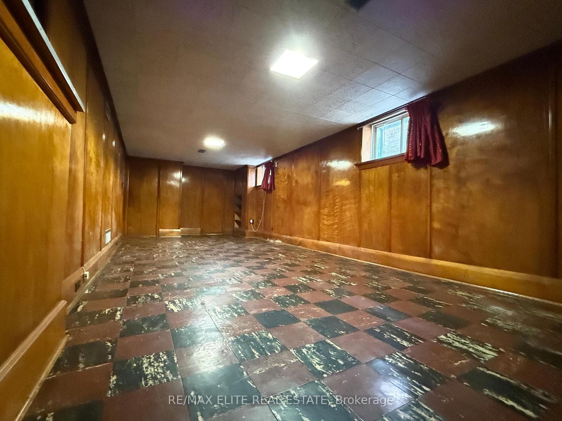 63 St Hubert Avenue photo 23