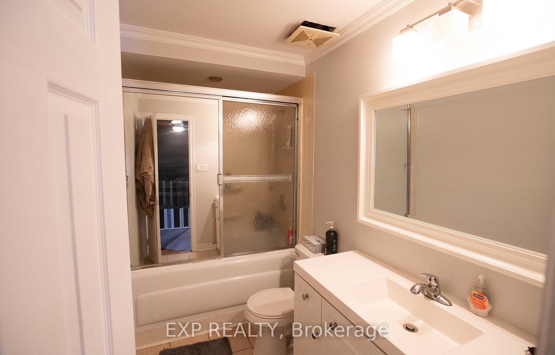 1108 Grenoble Crescent photo 16